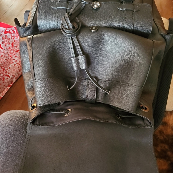 ❌SOLD❌ Large Leather Coach Backpack - Picture 2 of 16